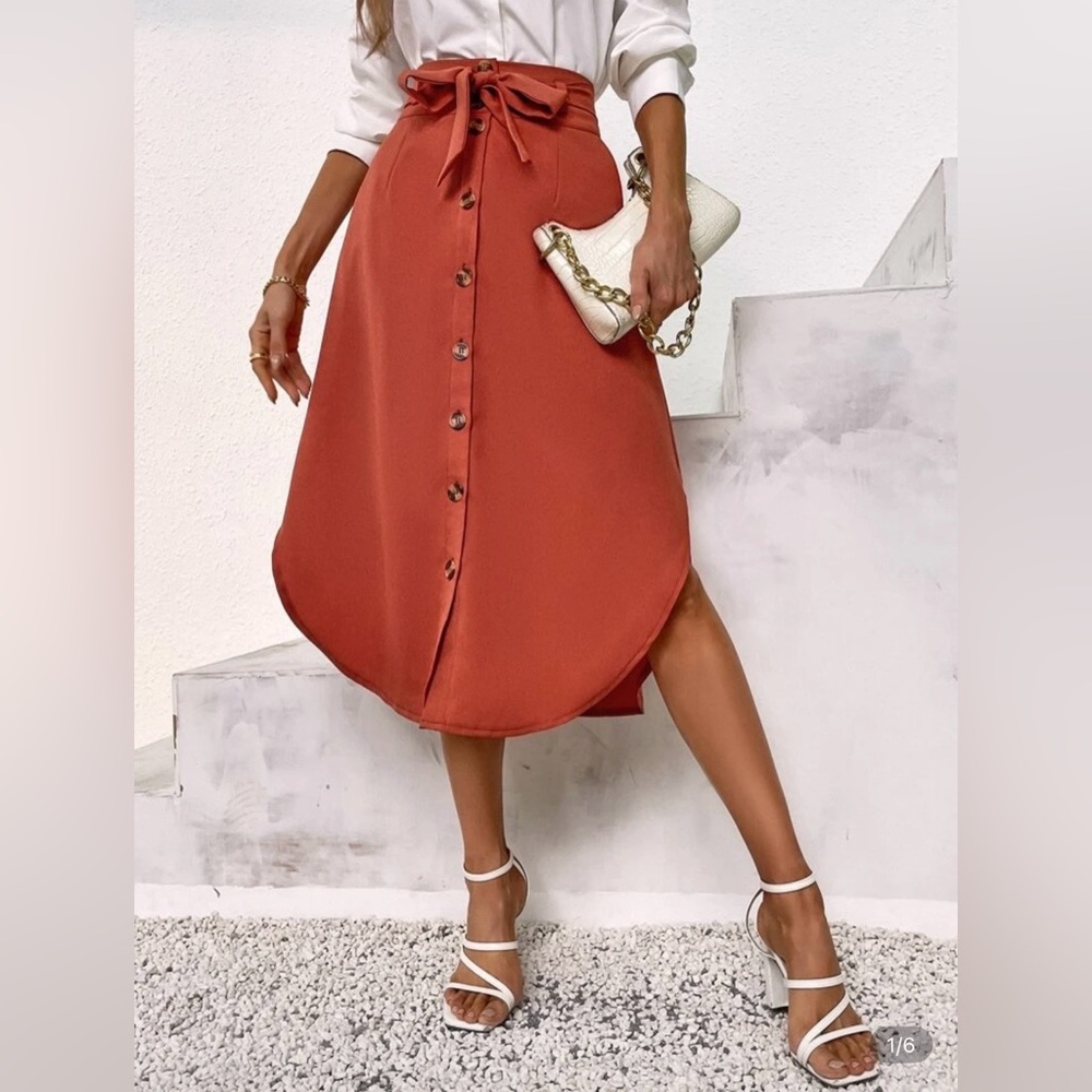 SHEIN Button-Front Curved Hem Skirt